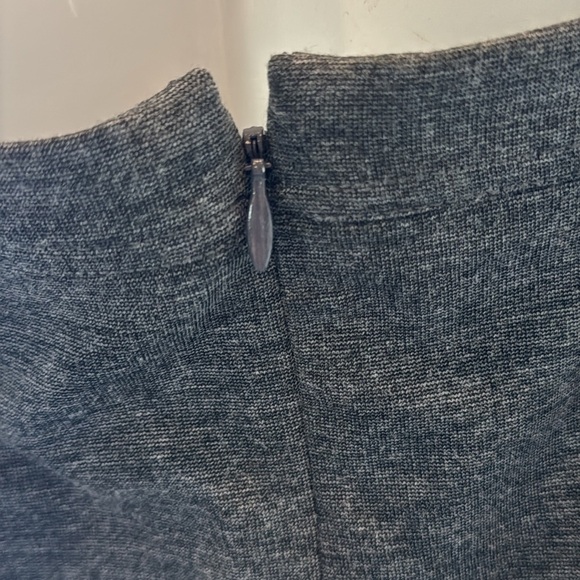 CAbi 552 Over The Moon Charcoal Gray Ponte Bustier Peplum Top Size 6 - Picture 8 of 15